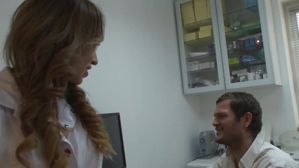 Aleska Diamond gets fucked by a perverse dentist