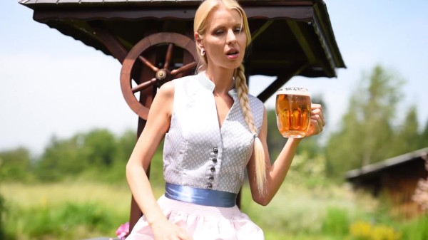 Lynna Nilsson in the bavarian dirndl - erotic german cosplay