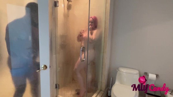 Bathroom Romp of Loree Love and Ace Bigs on MilfCandy Porn Photo with Ace Bigs naked